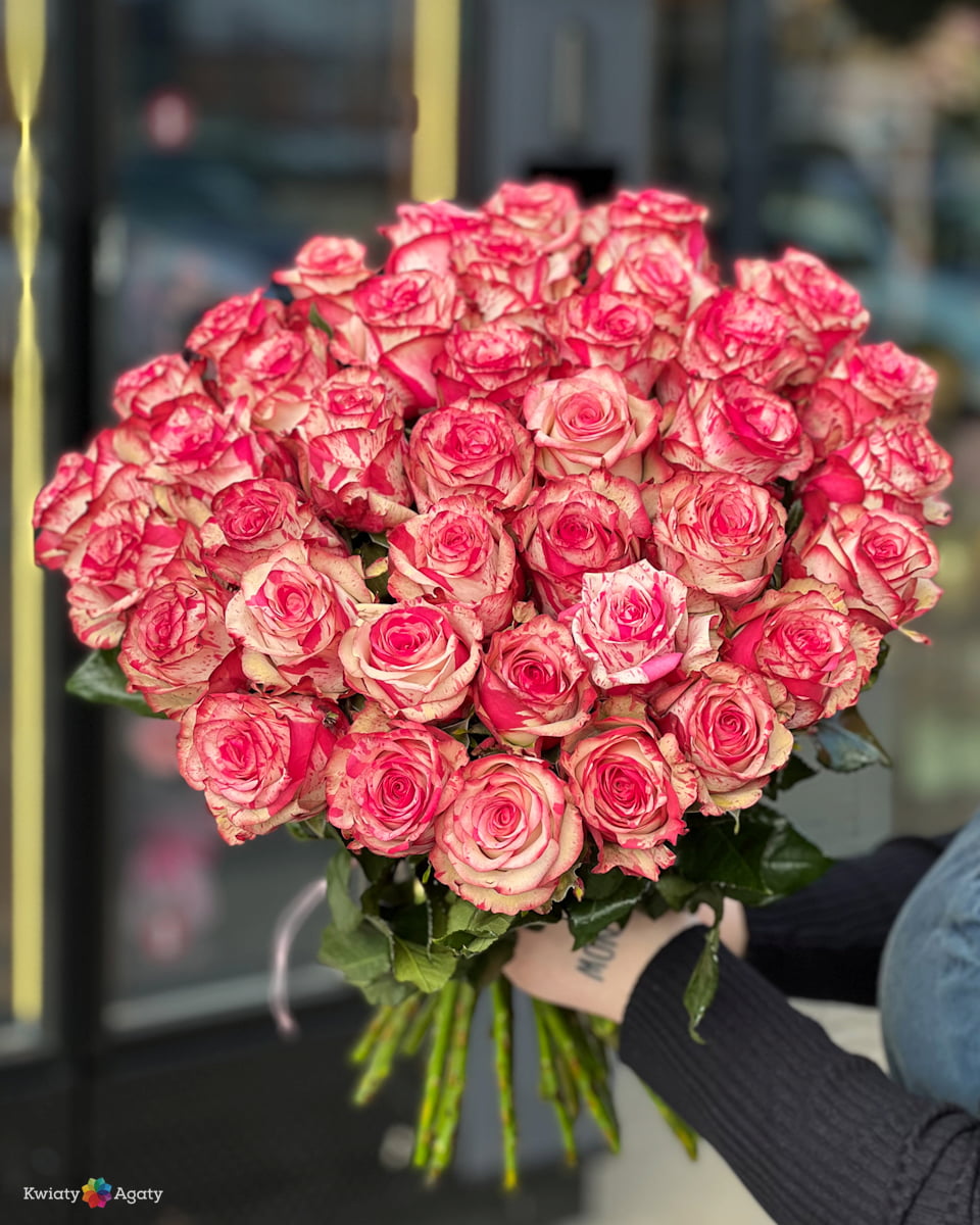 kwiatyagaty-roze-rozowe-ciemne-magic